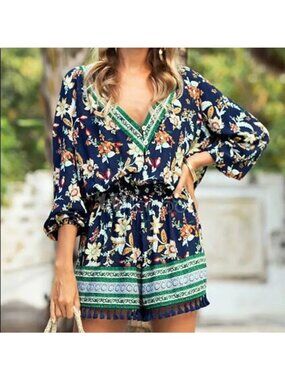 NWT Floral Blooming Women’s XL Boho romper With Tassel Hem & V-Neckline (NN532)